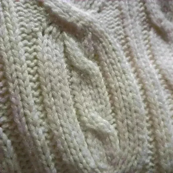 Carolyn Taylor Cream Knit Sweater sz PM - Picture 4 of 7
